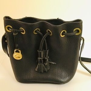 🌟 HOST PICK! 🌟 💯% VINTAGE Dooney & Bourke Pebbled Leather Purse!